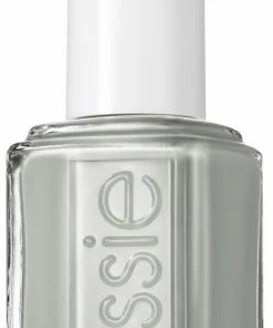 Essie 252 Maximillian Strasse Her